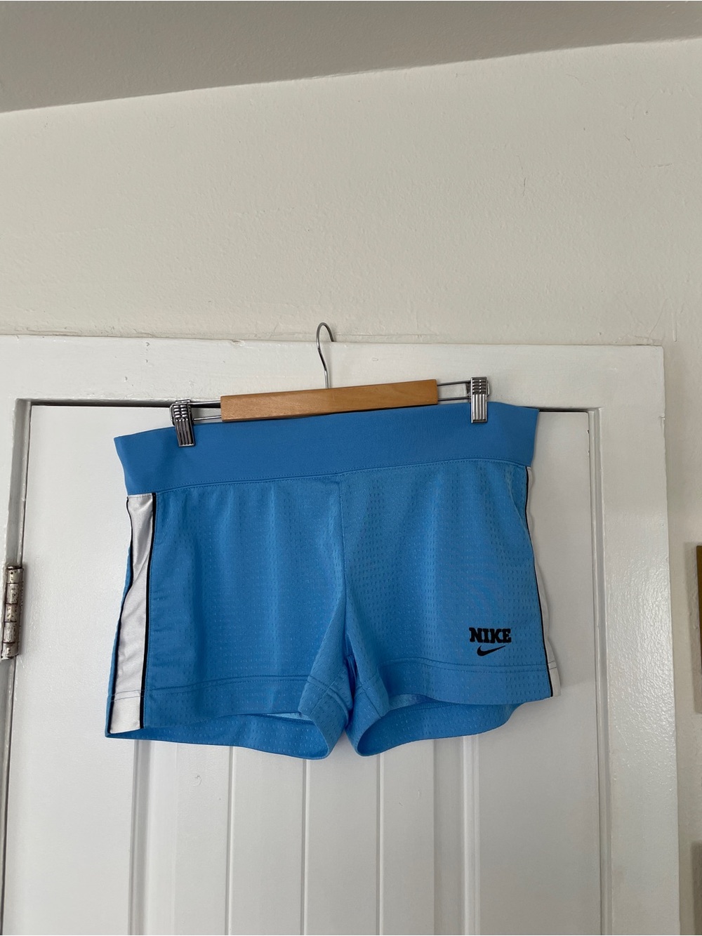 Y2K Nike Women's Light Blue Performance Athletic Shorts Size L Lounge